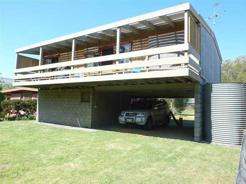 14 Seagull Drive, Loch Sport VIC 3851