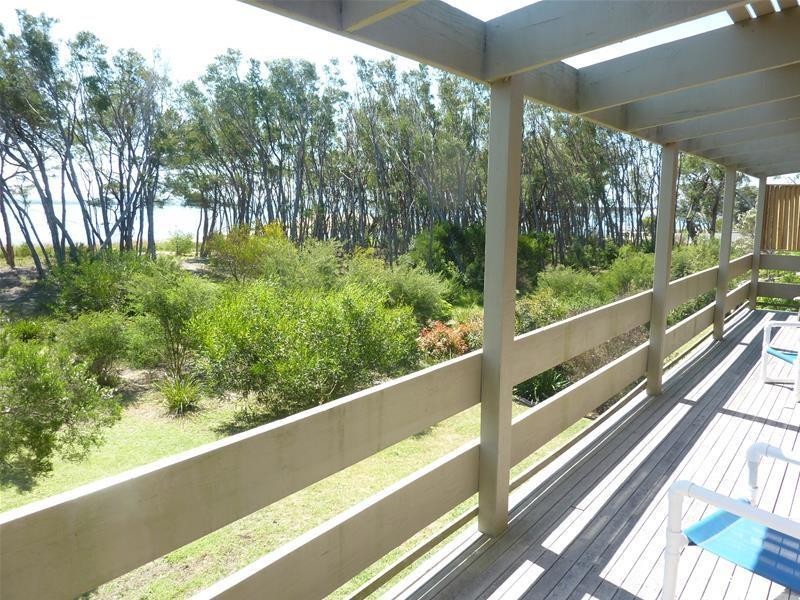 14 Seagull Drive, Loch Sport VIC 3851