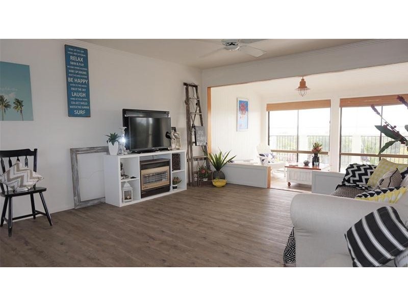 45 Wattle Grove, Loch Sport VIC 3851