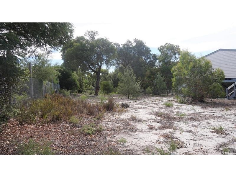 30 White Crescent, Loch Sport VIC 3851