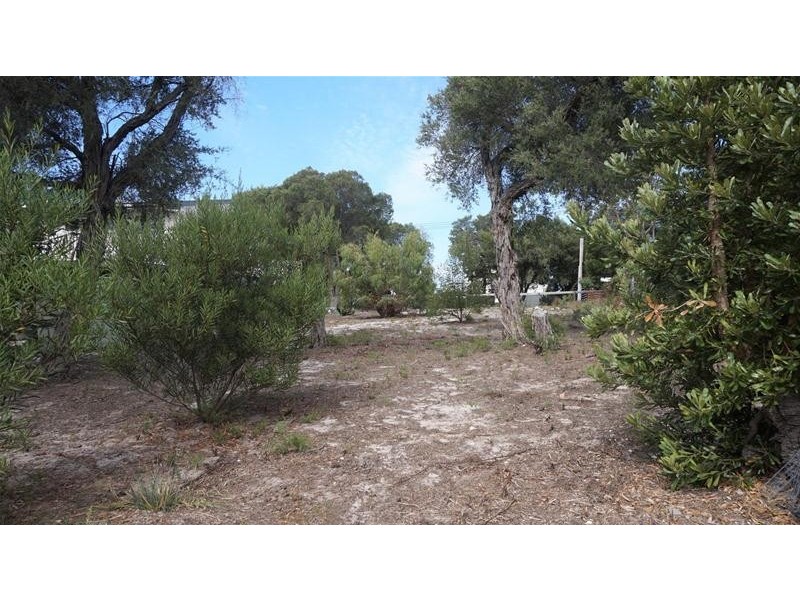 30 White Crescent, Loch Sport VIC 3851