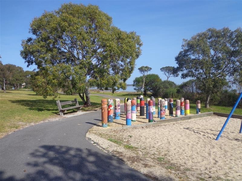 32 Campbell Street, Loch Sport VIC 3851