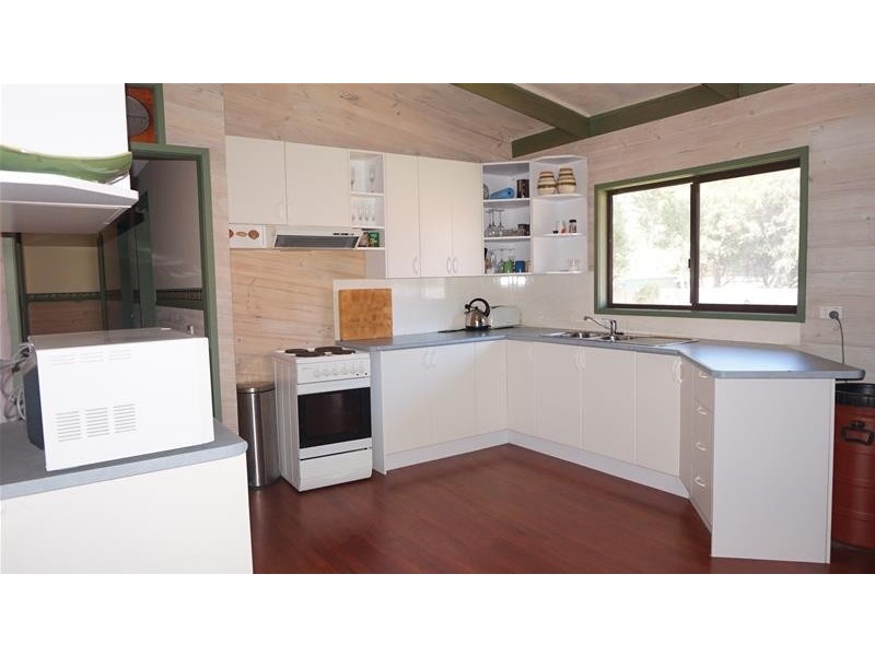 58 Central Avenue, Loch Sport VIC 3851