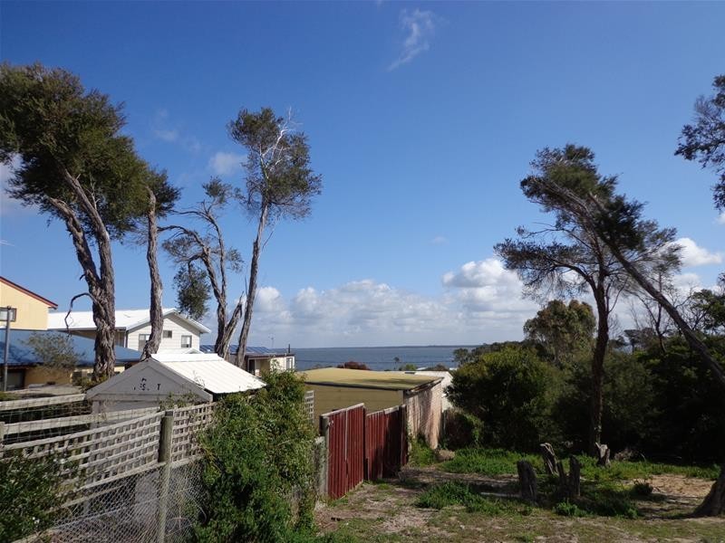 27 Bluff Drive, Loch Sport VIC 3851