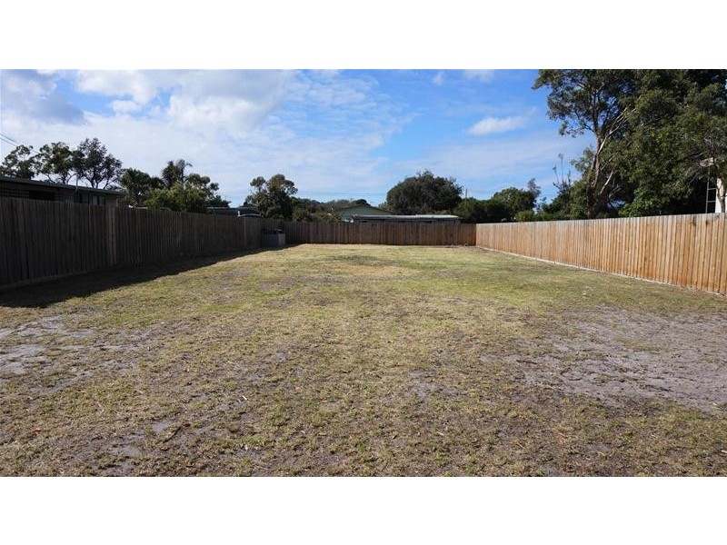 44 Lake Street, Loch Sport VIC 3851