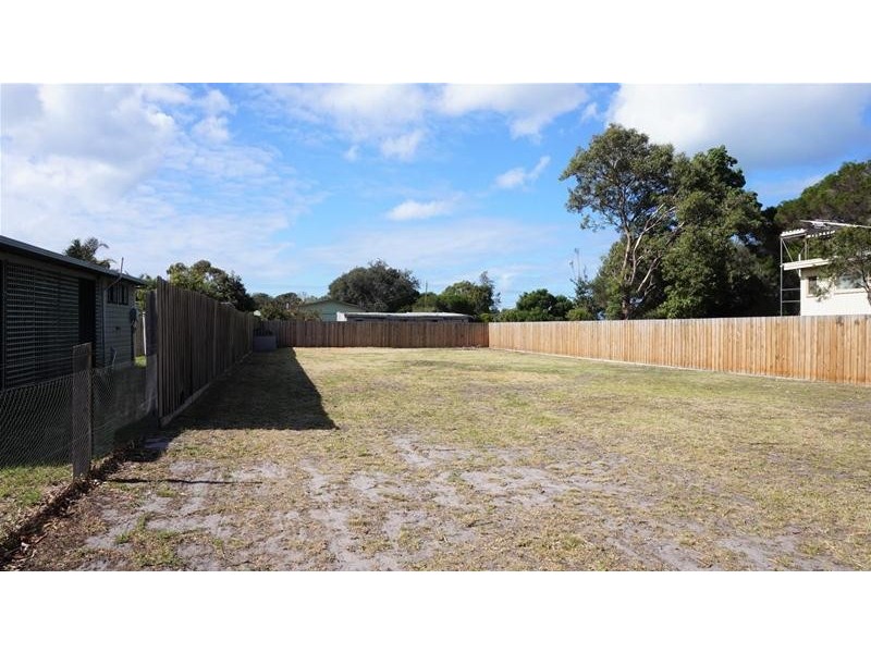 44 Lake Street, Loch Sport VIC 3851