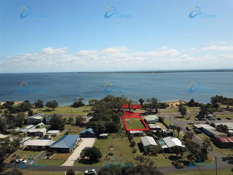 44 Lake Street, Loch Sport VIC 3851