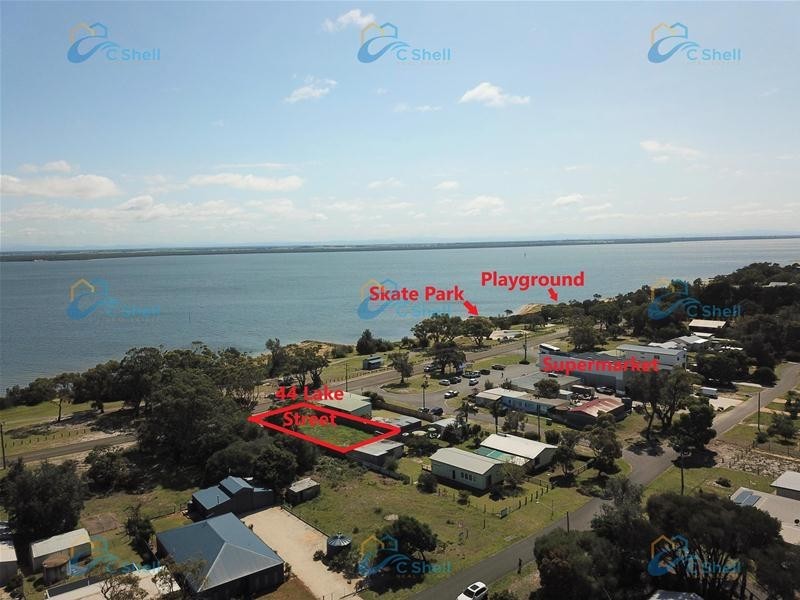 44 Lake Street, Loch Sport VIC 3851