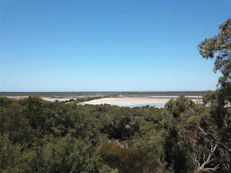 63 White Crescent, Loch Sport VIC 3851