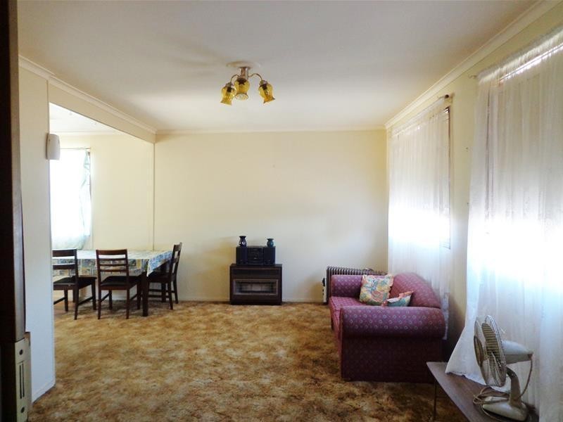 9 White Crescent, Loch Sport VIC 3851