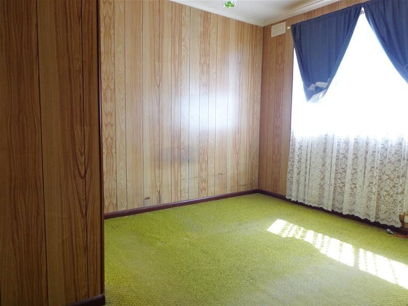 9 White Crescent, Loch Sport VIC 3851