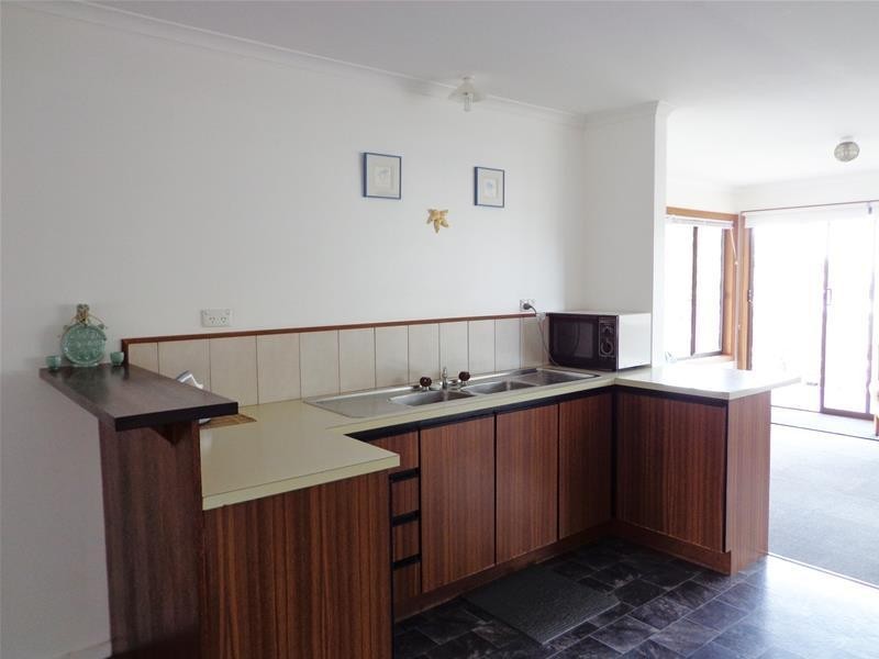 17 Bluff Drive, Loch Sport VIC 3851