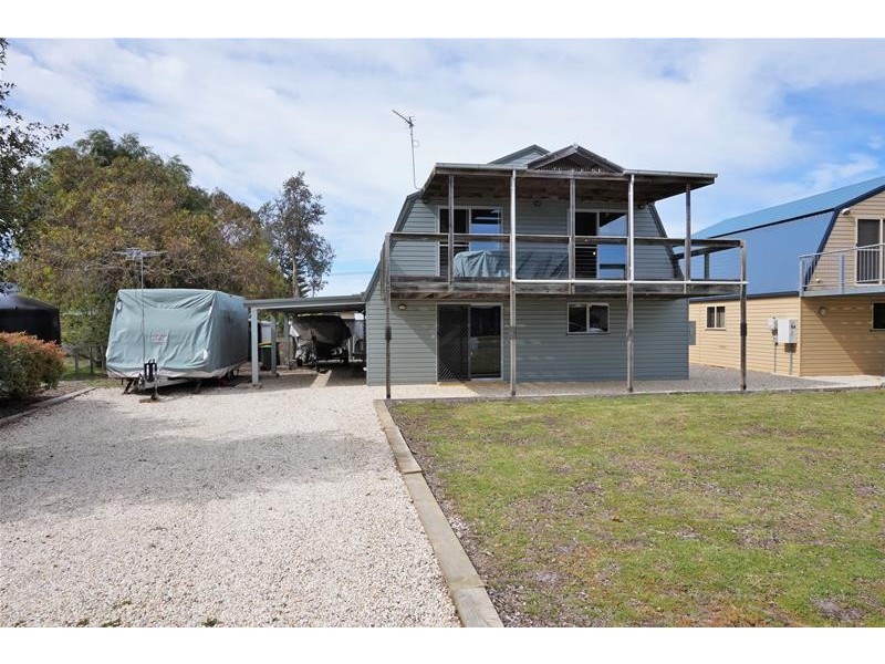 36 Campbell Street, Loch Sport VIC 3851