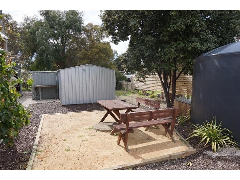 36 Campbell Street, Loch Sport VIC 3851