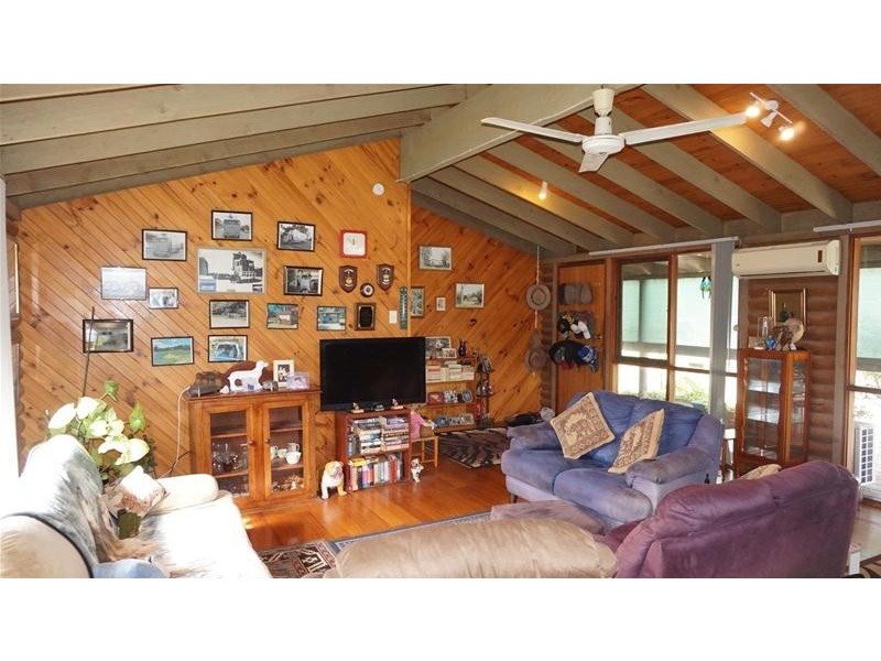 366 National Park Road, Loch Sport VIC 3851