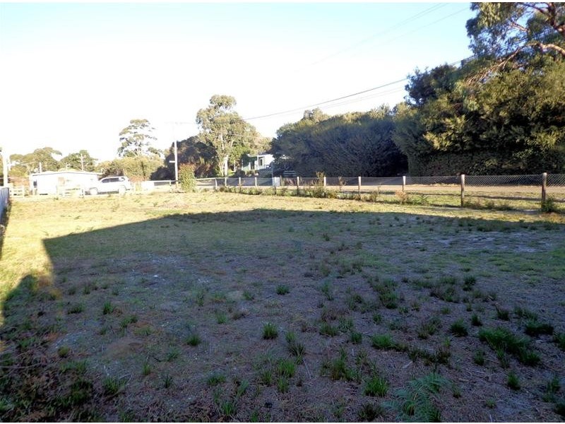 1 Carroll Street, Loch Sport VIC 3851