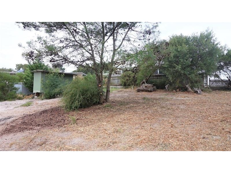 15 Bernadette Avenue, Loch Sport VIC 3851