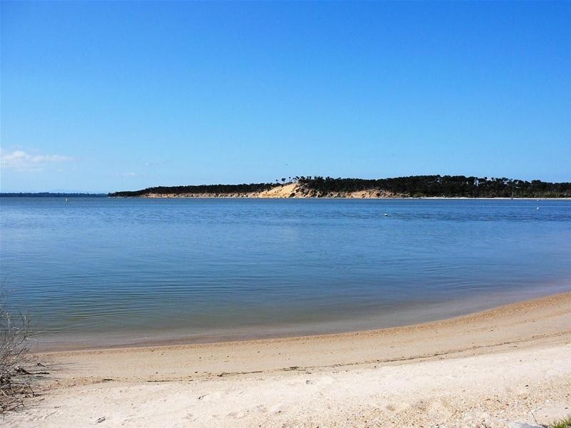 15 Bernadette Avenue, Loch Sport VIC 3851