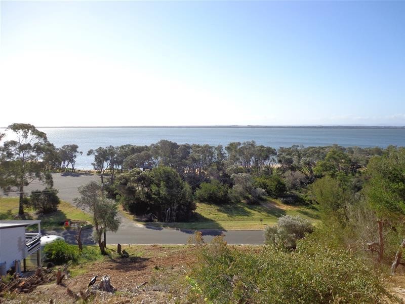 25 Seagull Drive, Loch Sport VIC 3851