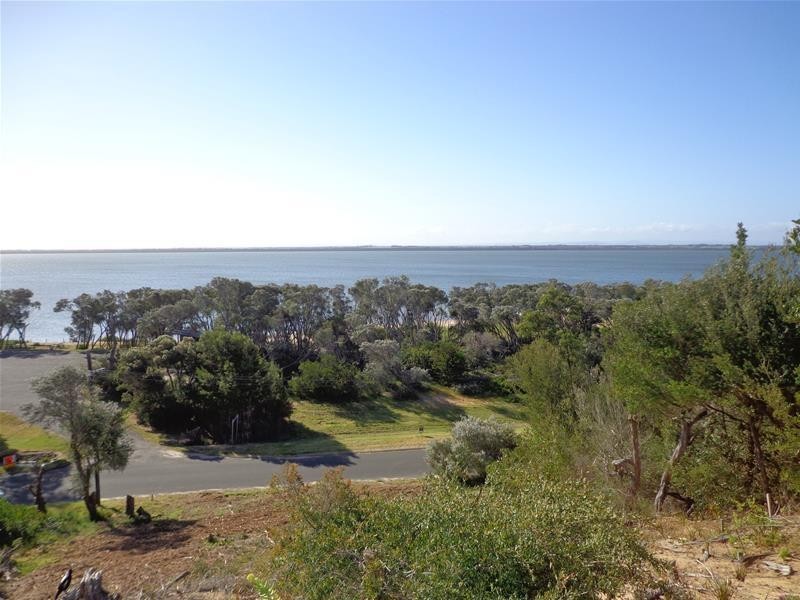 25 Seagull Drive, Loch Sport VIC 3851