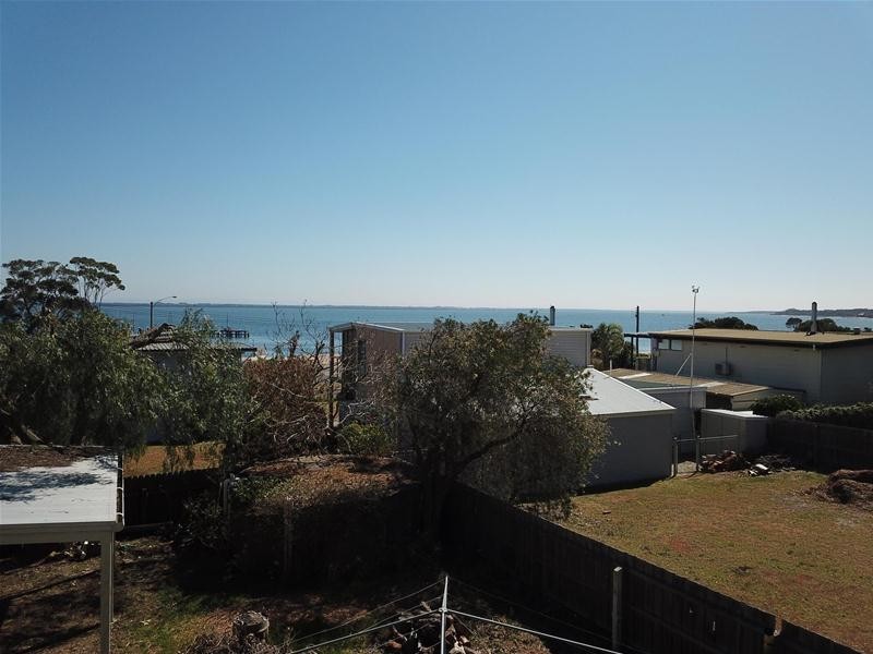 3 Fisher Parade, Loch Sport VIC 3851