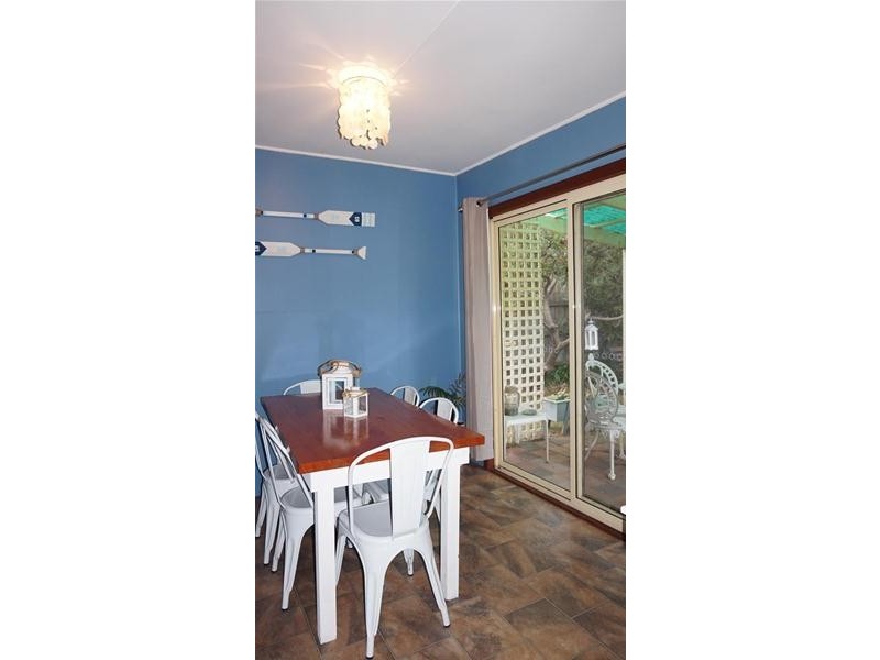 10 Cliff Street, Loch Sport VIC 3851