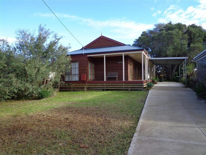 147 National Park Road, Loch Sport VIC 3851