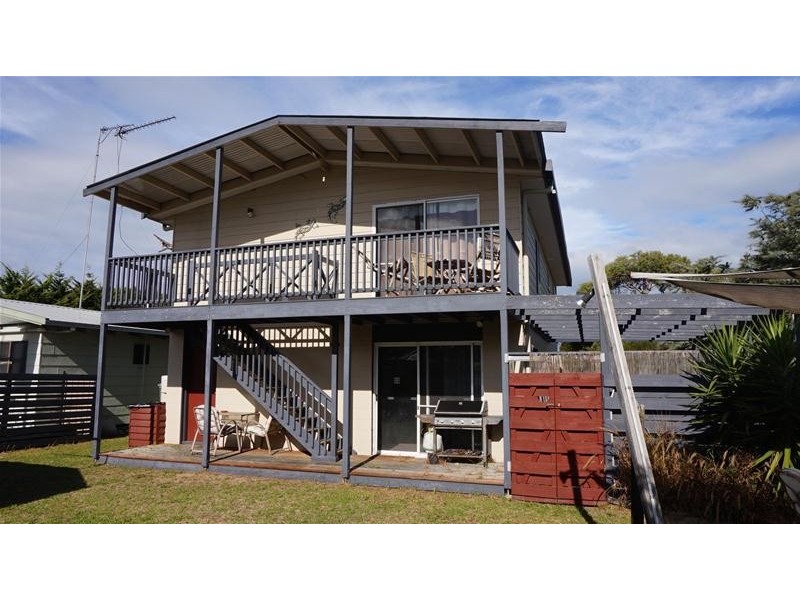 20 Banksia Street, Loch Sport VIC 3851