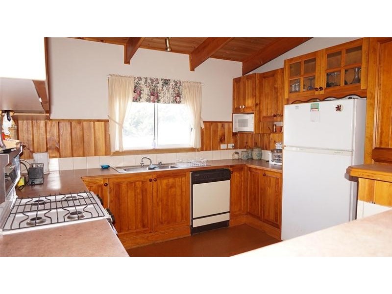 20 Banksia Street, Loch Sport VIC 3851