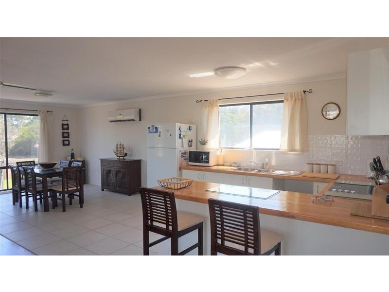1 Sanctuary Road, Loch Sport VIC 3851