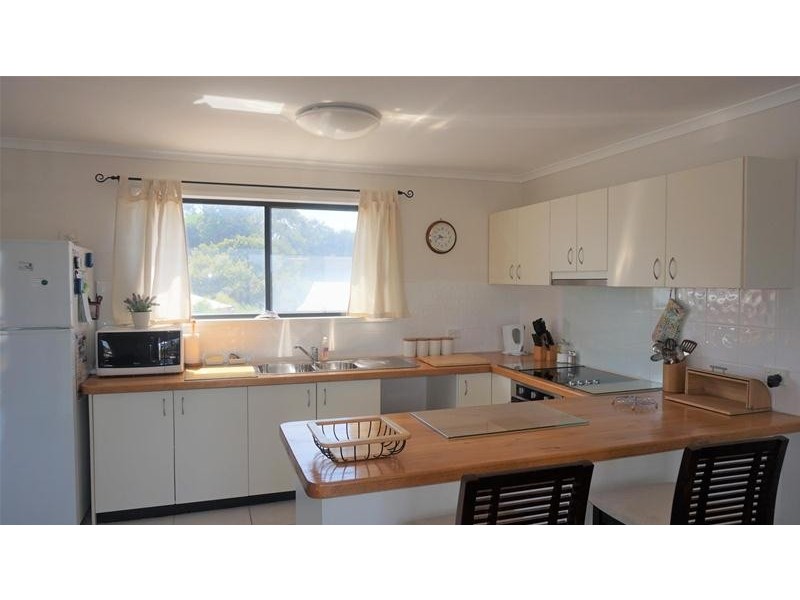 1 Sanctuary Road, Loch Sport VIC 3851