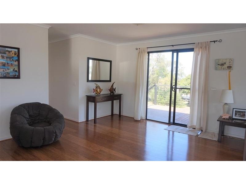 1 Sanctuary Road, Loch Sport VIC 3851