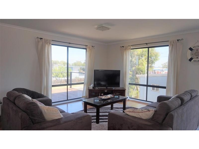 1 Sanctuary Road, Loch Sport VIC 3851