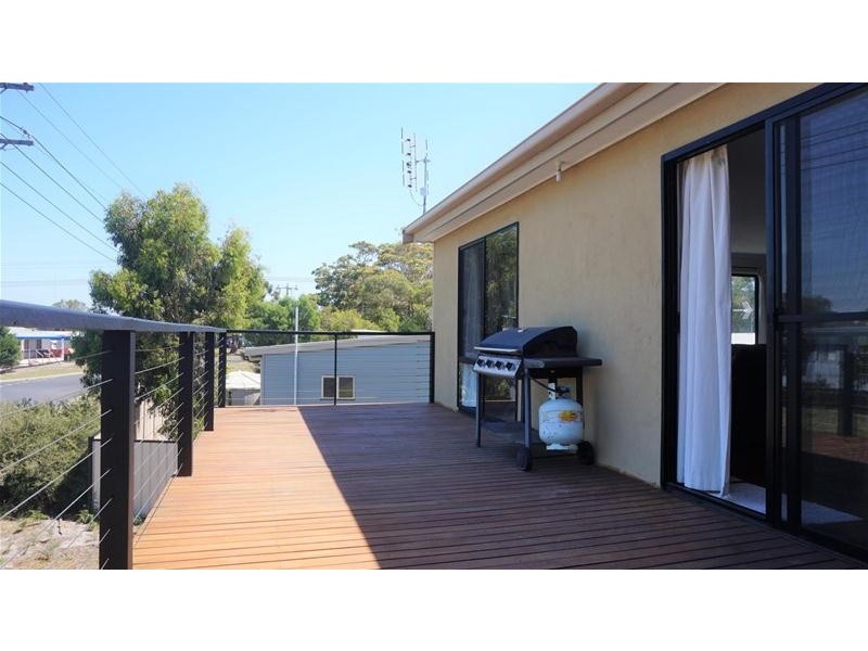 1 Sanctuary Road, Loch Sport VIC 3851