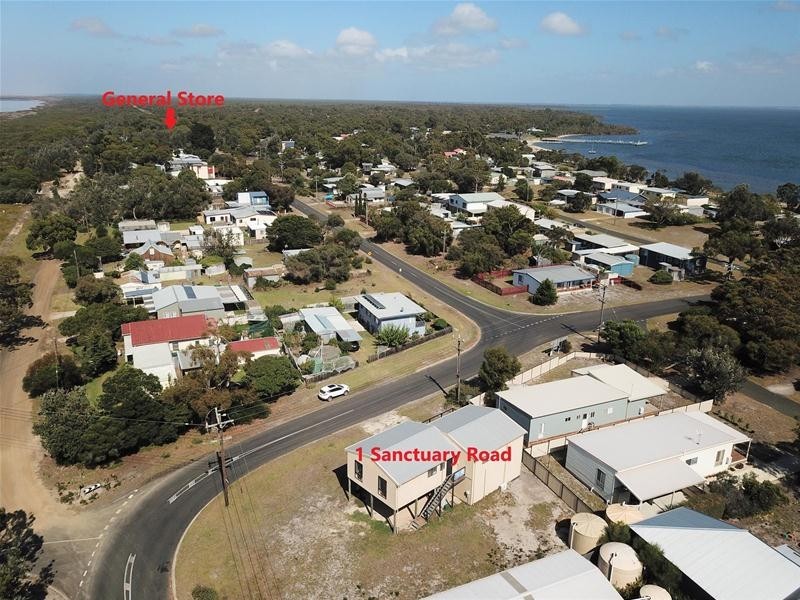 1 Sanctuary Road, Loch Sport VIC 3851