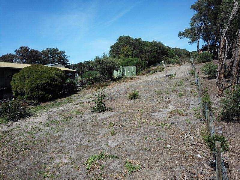 6 Wallaby Street, Loch Sport VIC 3851