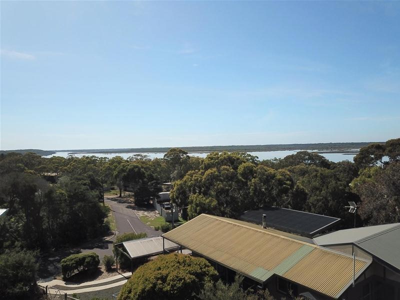 6 Wallaby Street, Loch Sport VIC 3851