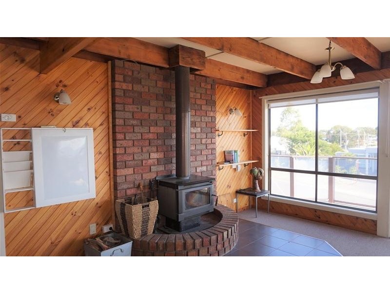 32 Marina Drive, Loch Sport VIC 3851