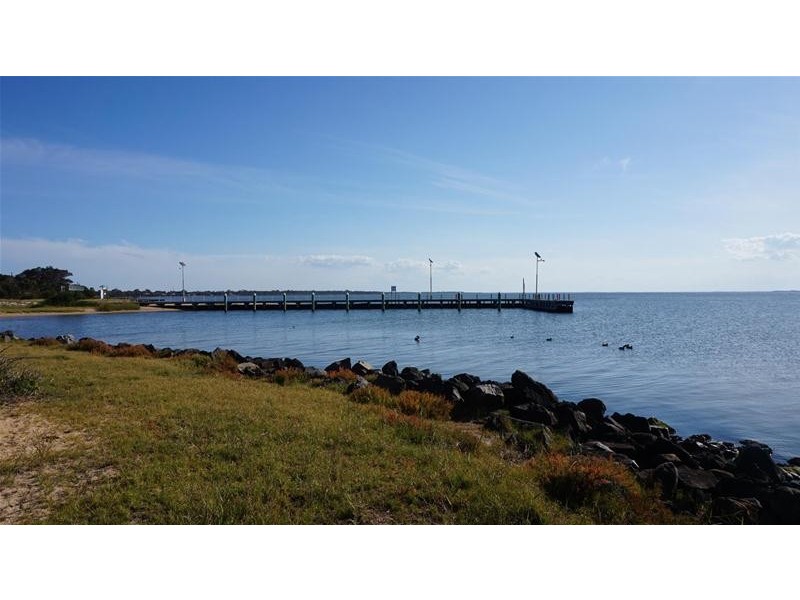 32 Marina Drive, Loch Sport VIC 3851