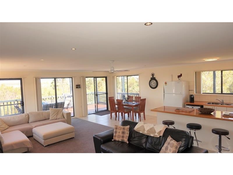 6 National Park Road, Loch Sport VIC 3851