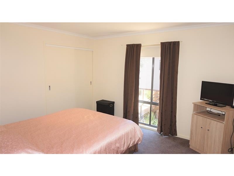 6 National Park Road, Loch Sport VIC 3851