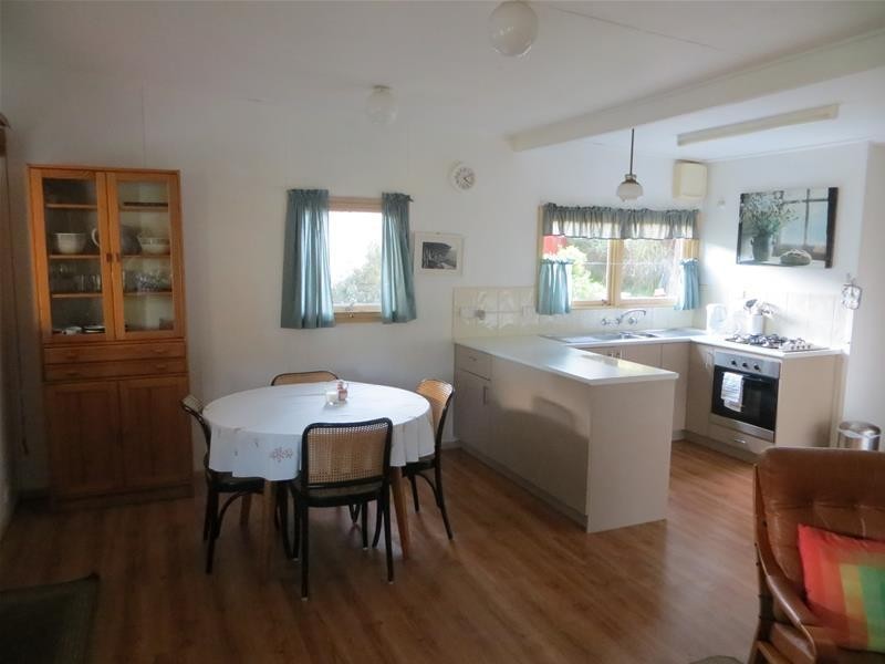 6 Bluff Drive, Loch Sport VIC 3851