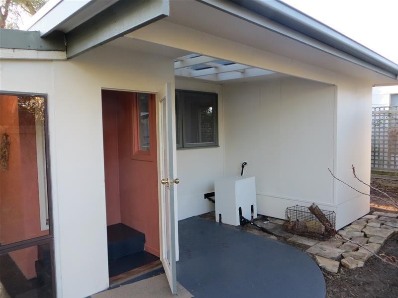 6 Bluff Drive, Loch Sport VIC 3851