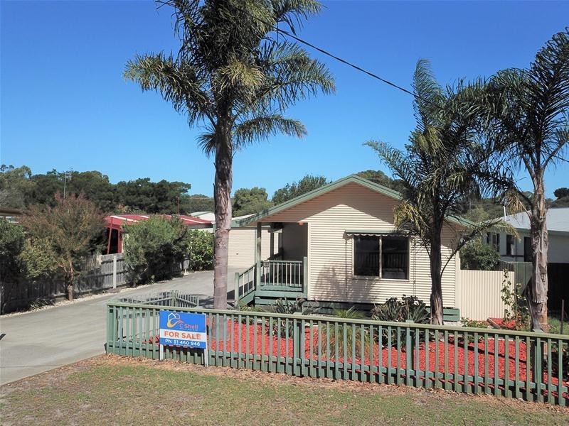 120 Toorak Avenue, Loch Sport VIC 3851