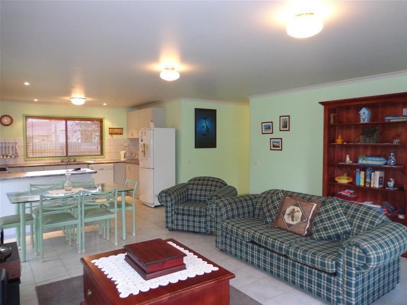 52 National Park Road, Loch Sport VIC 3851