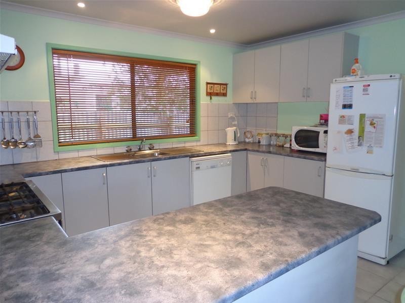 52 National Park Road, Loch Sport VIC 3851