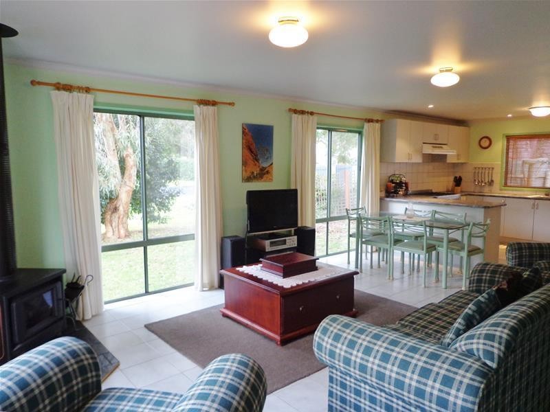 52 National Park Road, Loch Sport VIC 3851