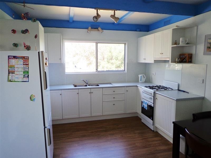 18 Holmes Street, Loch Sport VIC 3851