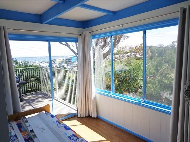 18 Holmes Street, Loch Sport VIC 3851