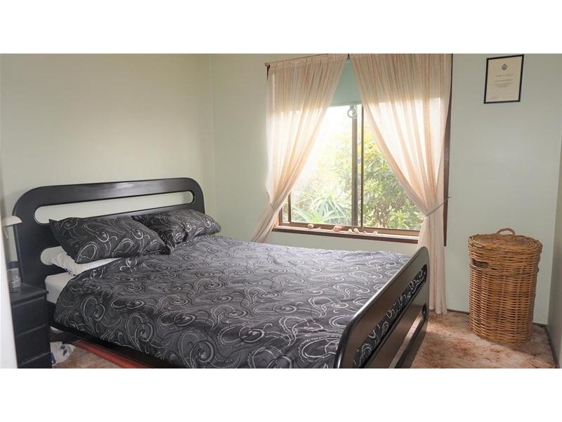 37 Wattle Grove, Loch Sport VIC 3851